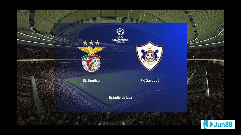 Các cầu thủ Benfica và Qarabag giao tranh gay gắt trên sân cỏ Các cầu thủ Benfica và Qarabag giao tranh gay gắt trên sân cỏ